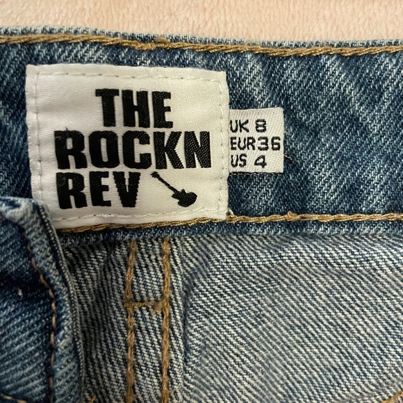 Rock the Rev mom jeans - Picture 7 of 8